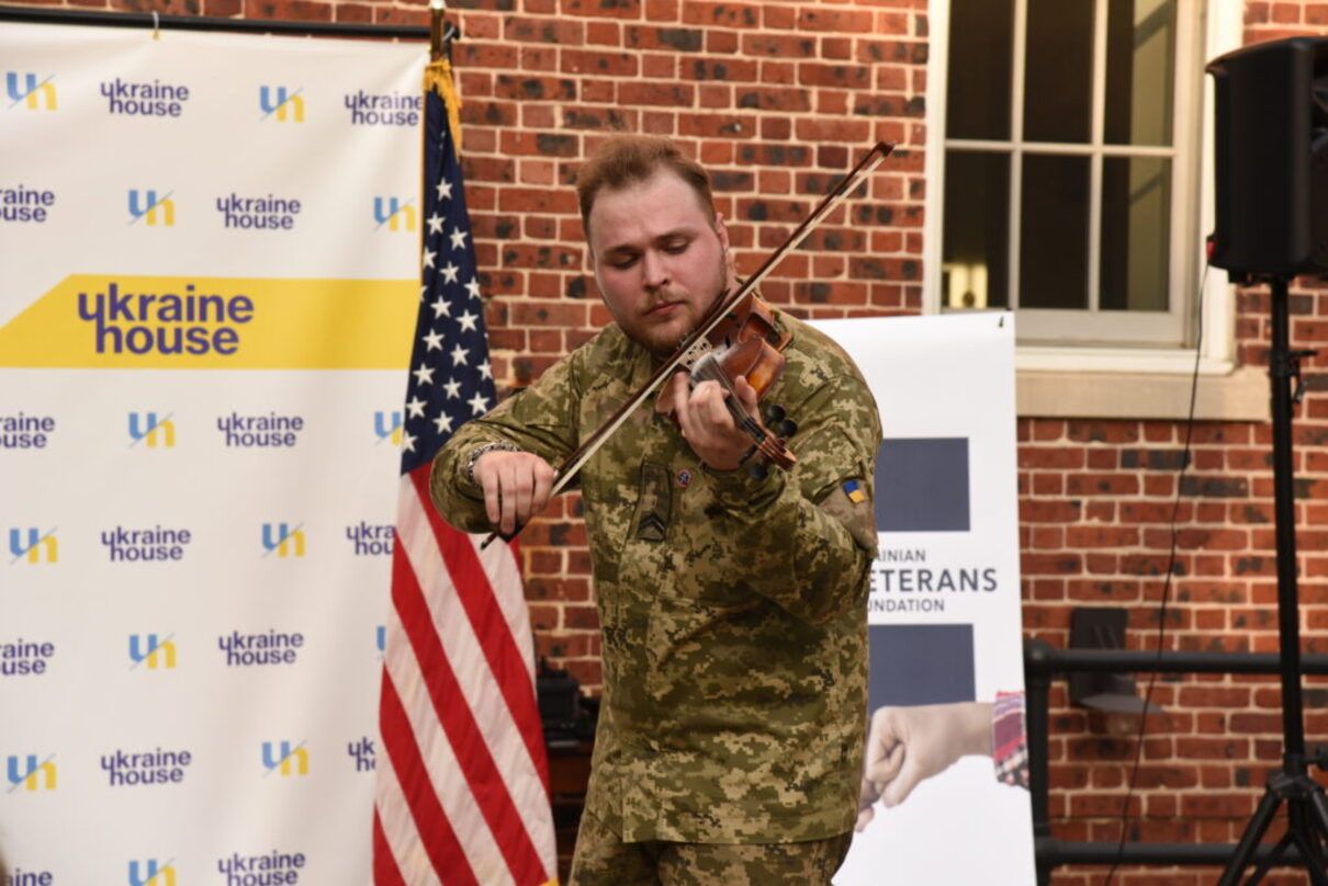 Український військовий виконав гімн у Вашингтоні