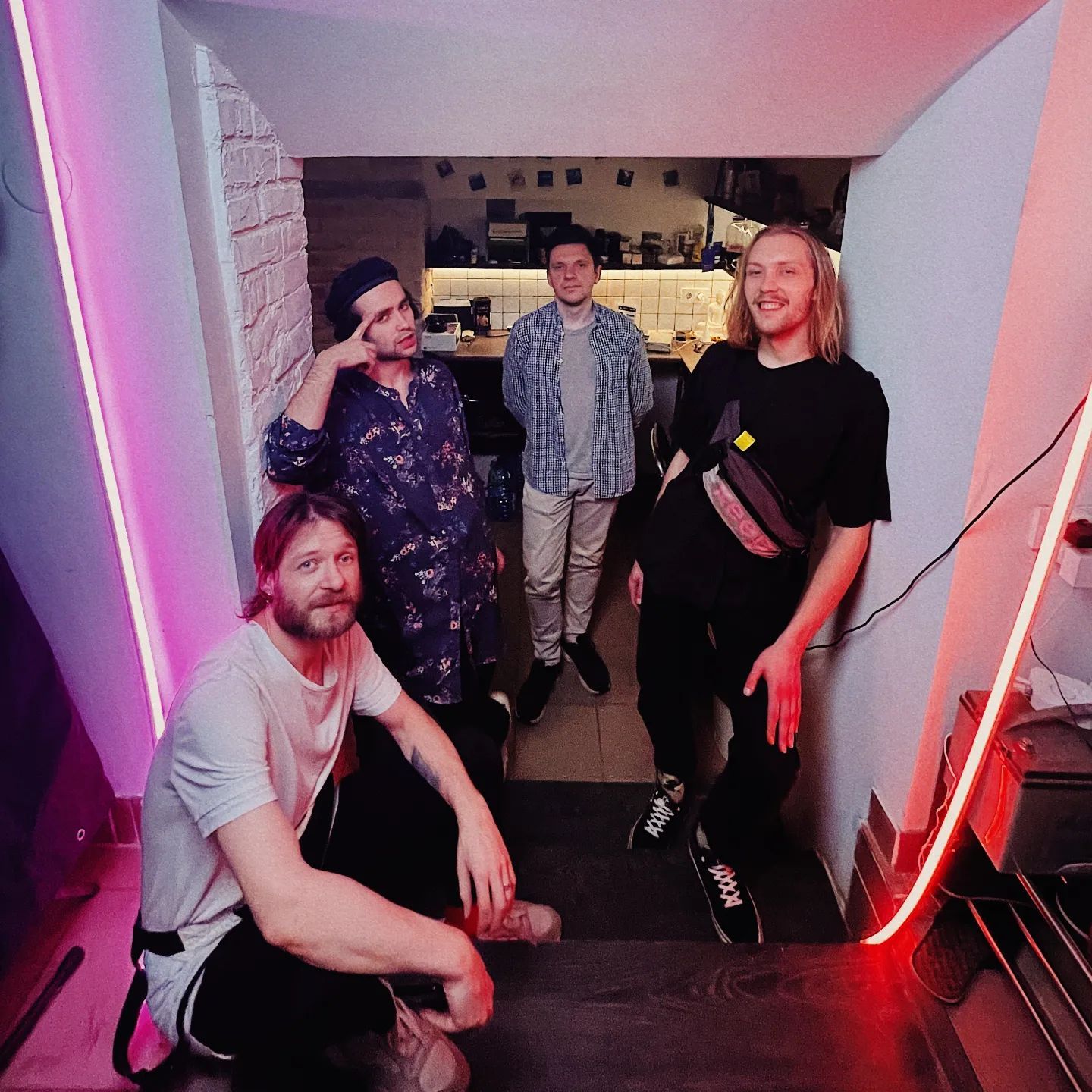 Гурт Стас Корольов випустив трек та сучасний кліп "Your Princess Is In Another Castle"