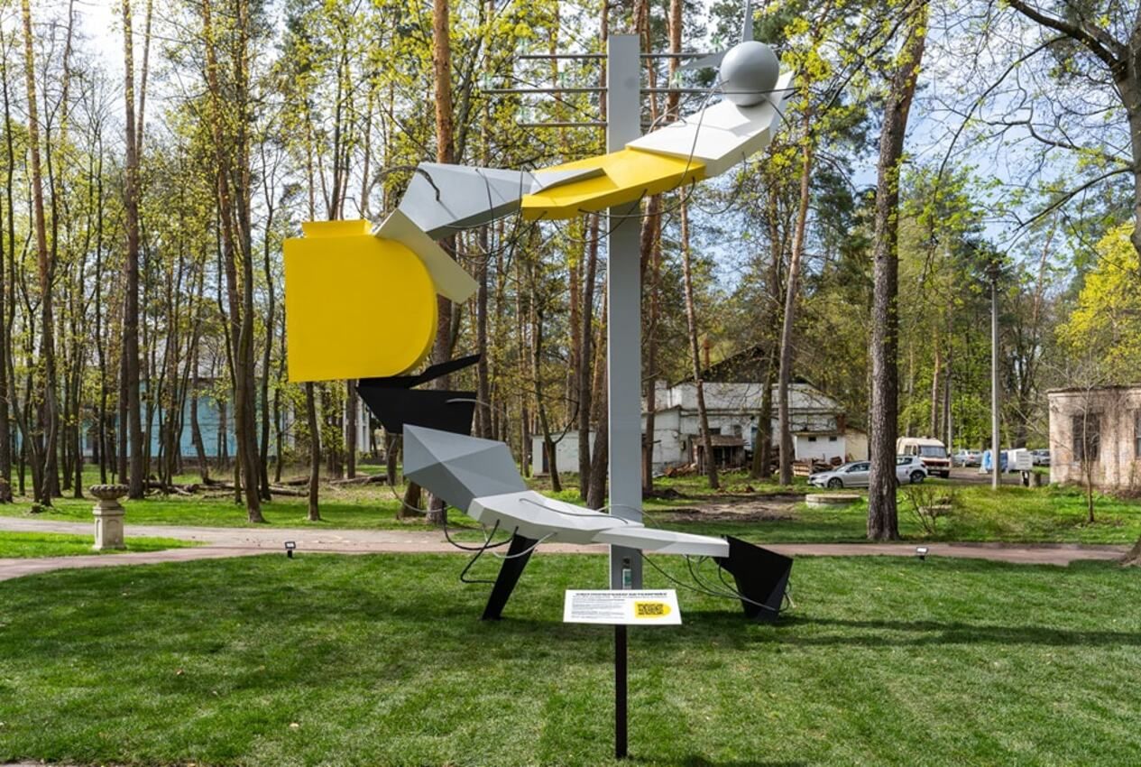 В Ірпені відкрили скульптуру, присвячену роботі енергетиків