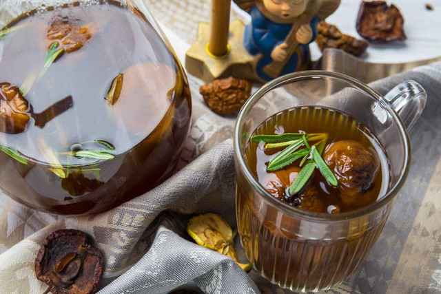 Автентична українська настоянка крізь сторіччя – готуємо варянку з Клопотенком - фото 523414