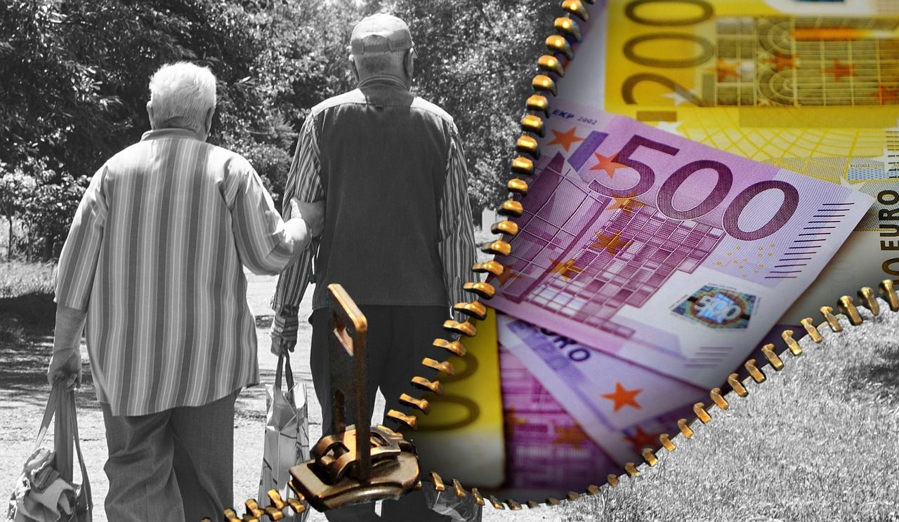 Українці за кордоном зможуть отримувати пенсію через "Укрпошту"