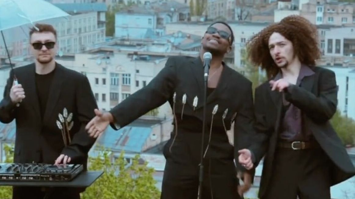 Для передчасно народжених дітей: дивіться креативний ролик для збору TVORCHI і Байдака