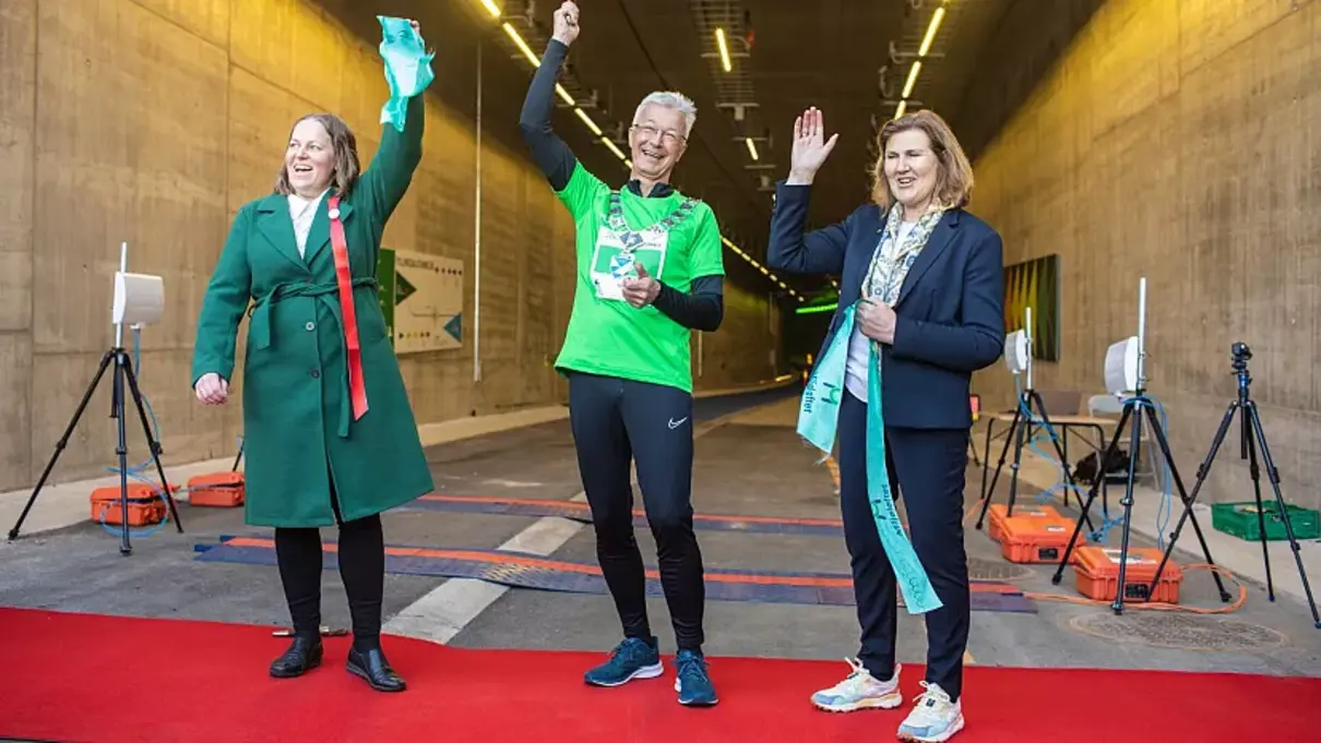 У Норвегії відкрили найдовший у світі велотунель