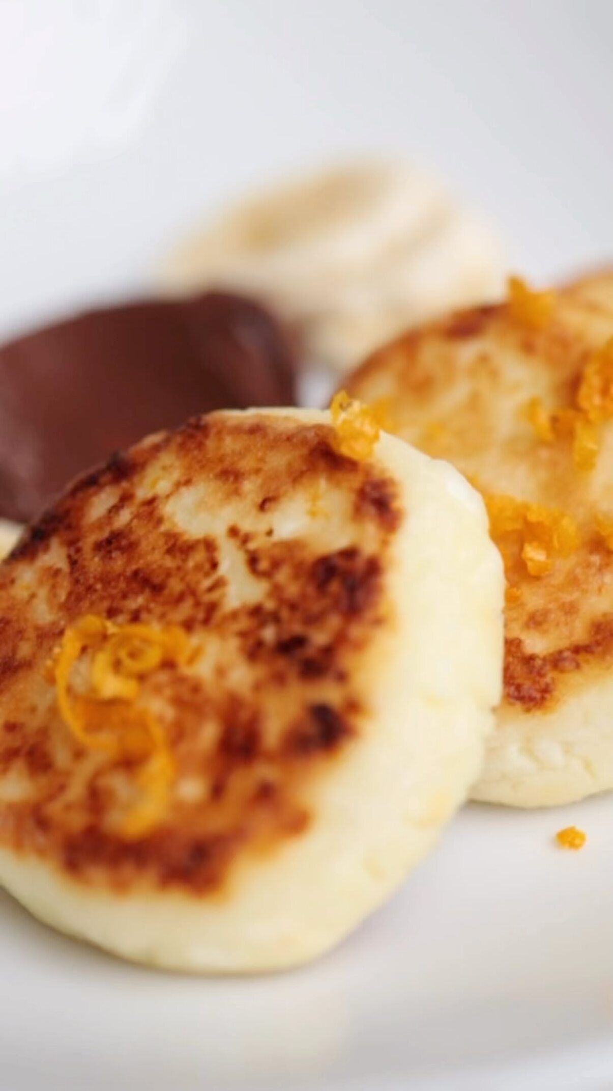 Готуйте смачні сирники разом з Ектором Хіменес-Браво