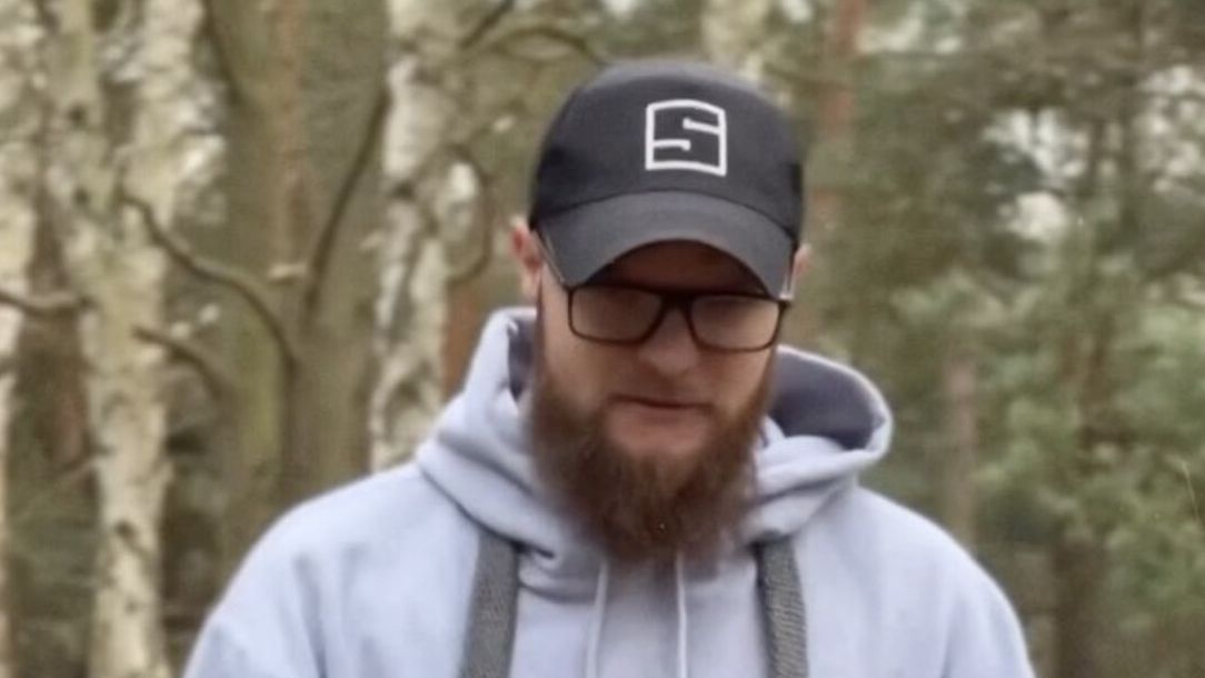 Український репер SKOFKA презентує новий трек "Погані сусіди"