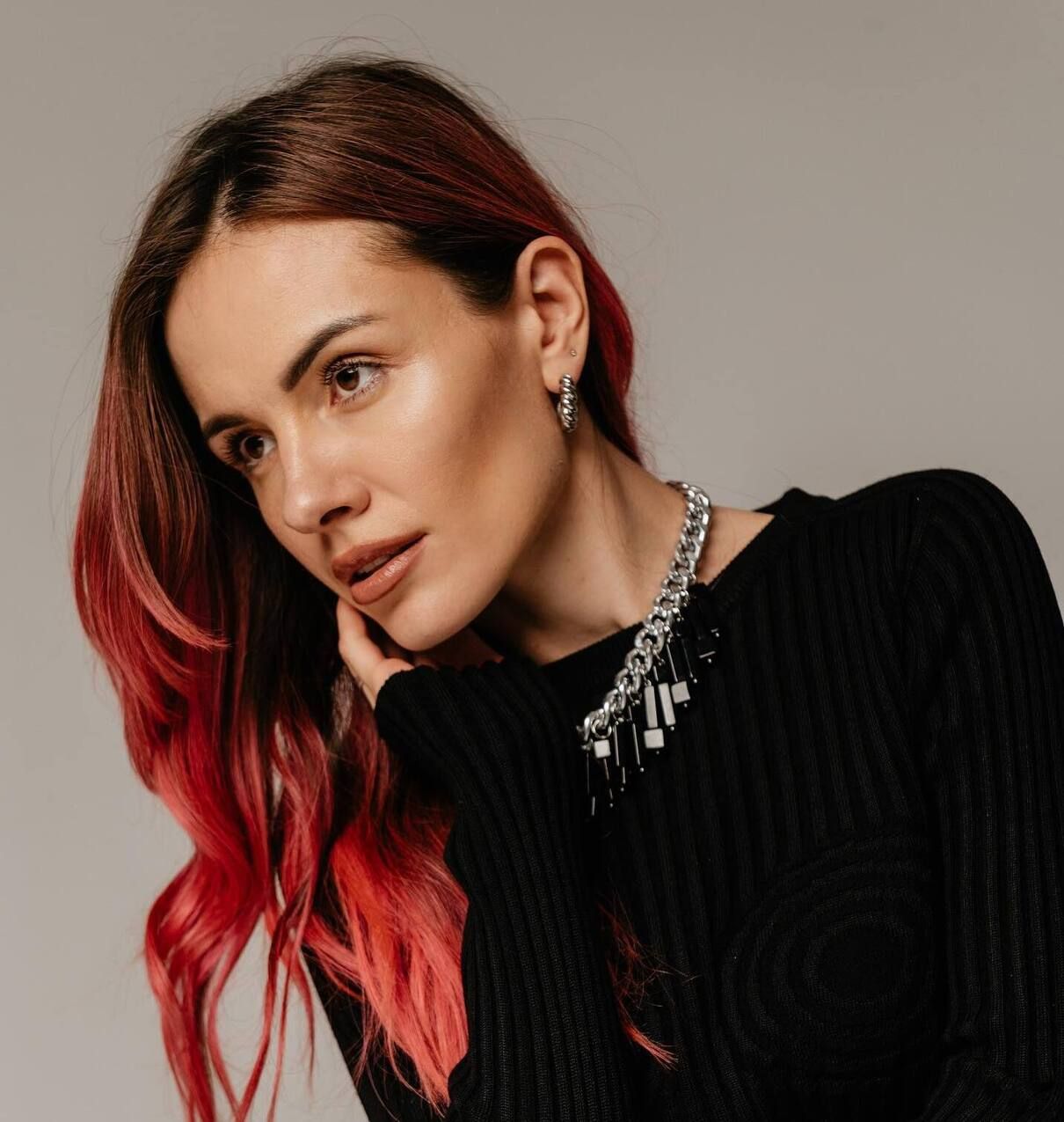 Дивіться новий кліп MamaRika про війну "Сльози і пісні"