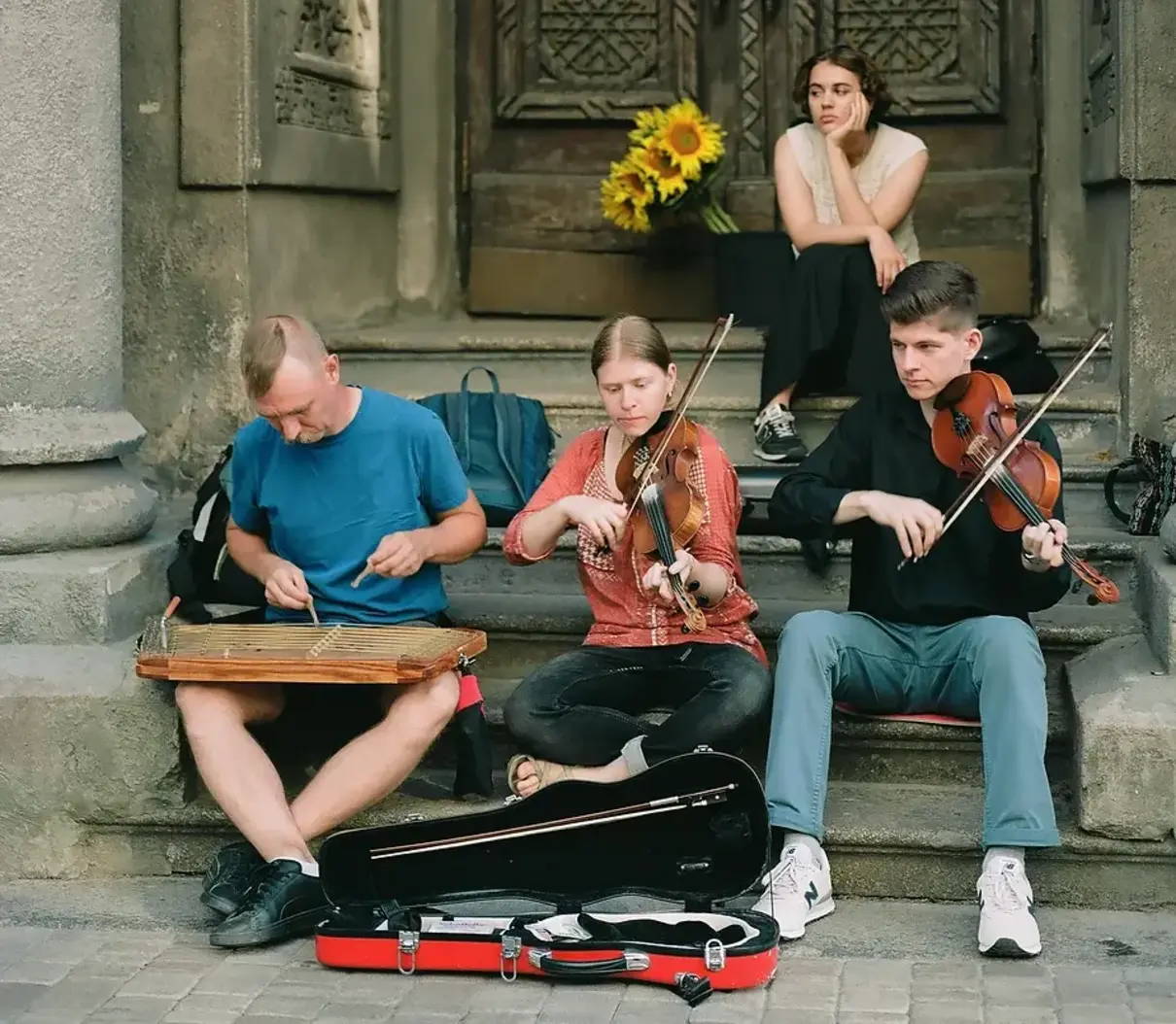 Ось як українські музиканти відтворюють старі пісні, повертаючи їх до життя