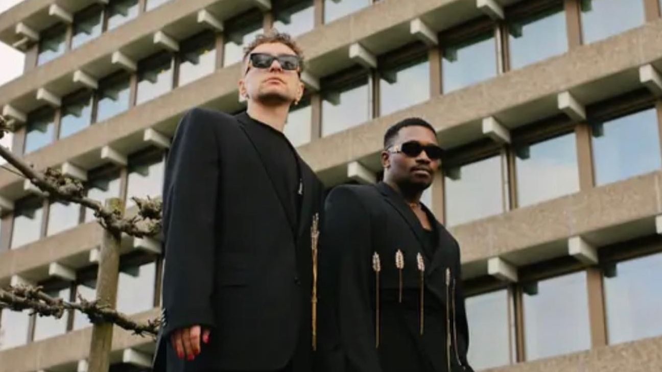 Tvorchi розігрують прапор України, підписаний учасниками Євробачення-2023