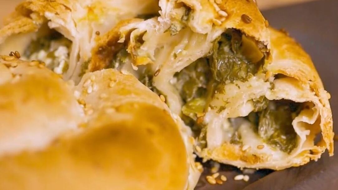 Це щось справді цікаве: Ектор Хіменес-Браво показав, як приготувати вертуту зі шпинатом