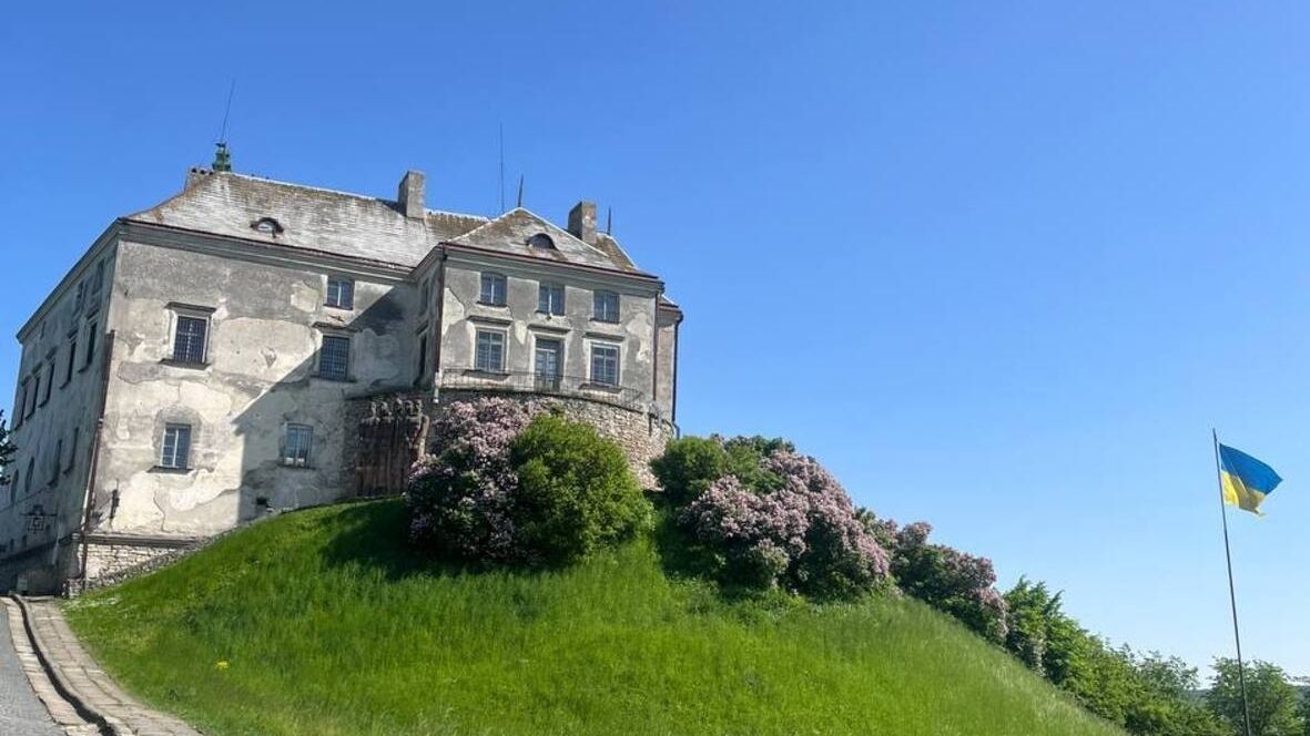 Куди поїхати на вихідні: Олеський замок на Львівщині запрошує українців на гостину