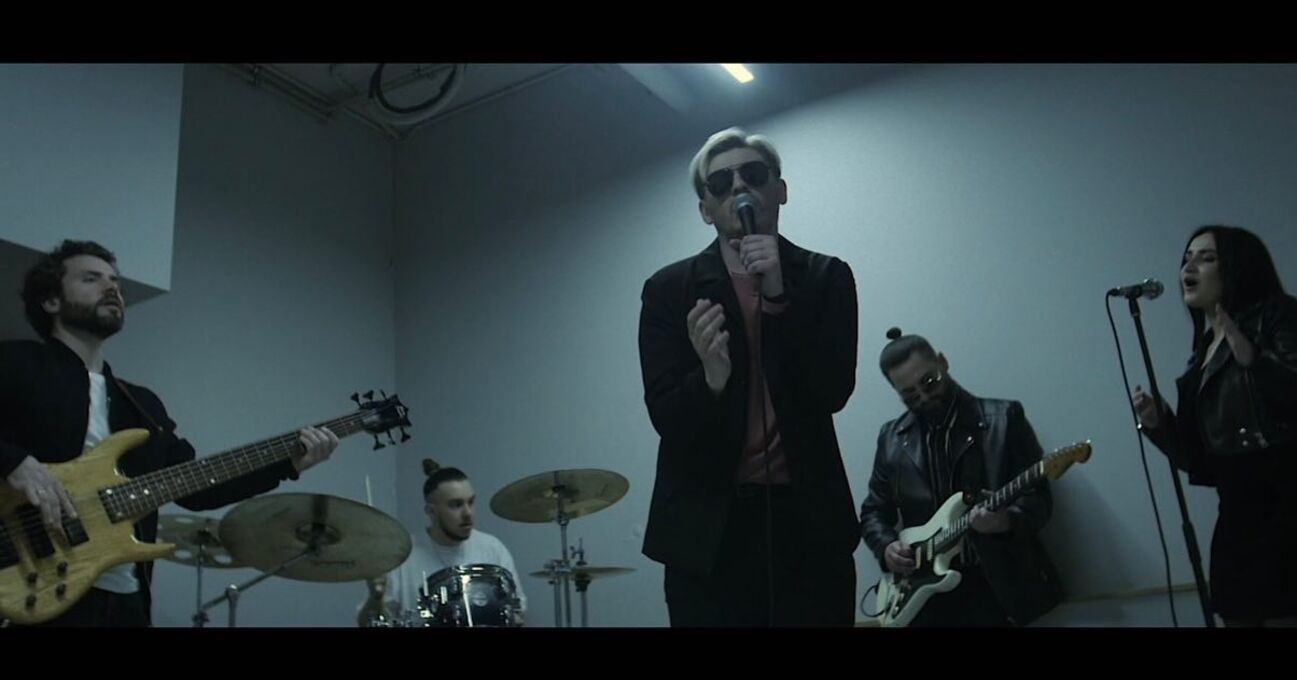 Фіолет презентував нову пісню "Поживемо-побачимо" про стосунки під час війни