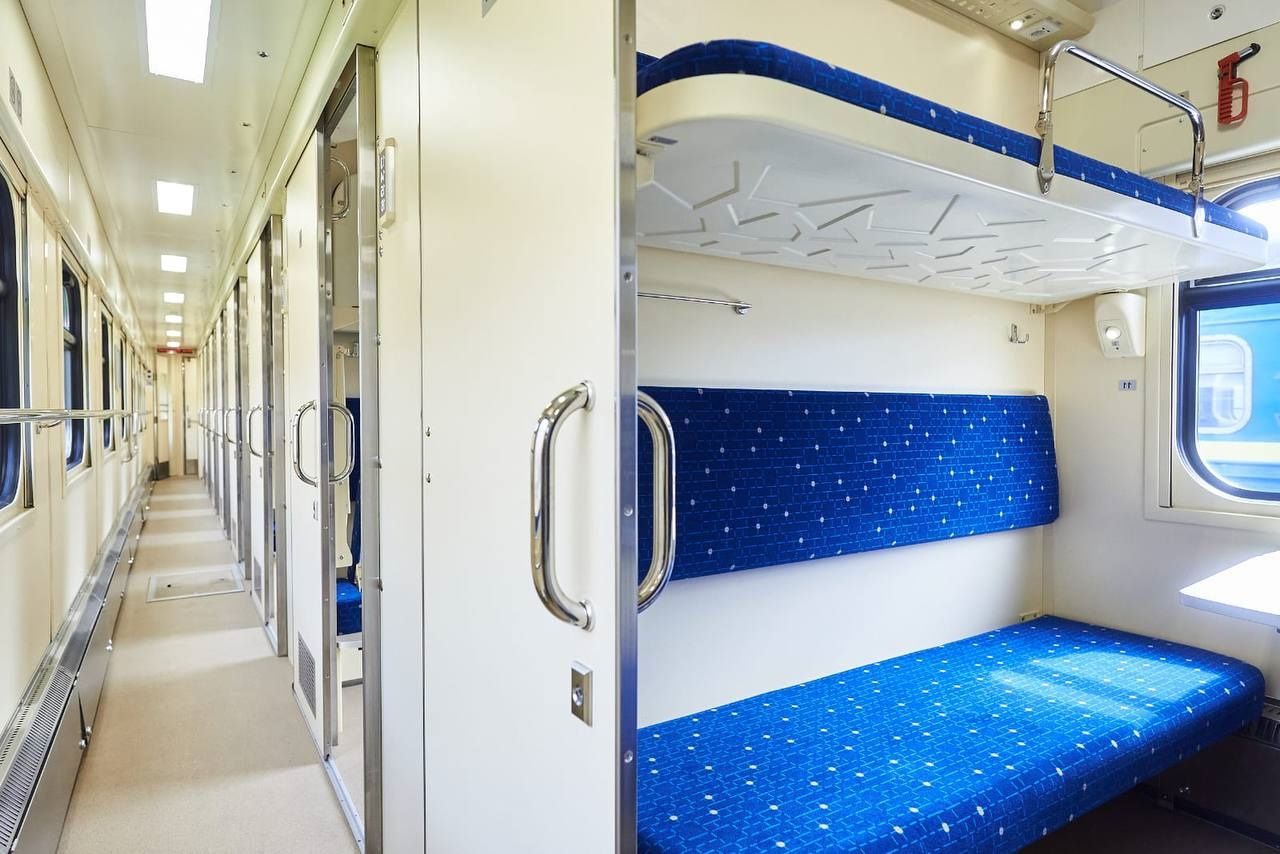 Подорожувати буде безпечніше: в Укрзалізниці з'явилися жіночі купе