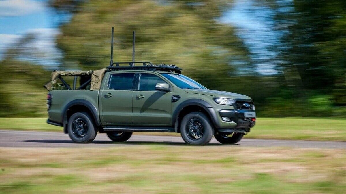 В Україні планують легалізувати авто для військових з кермом справа