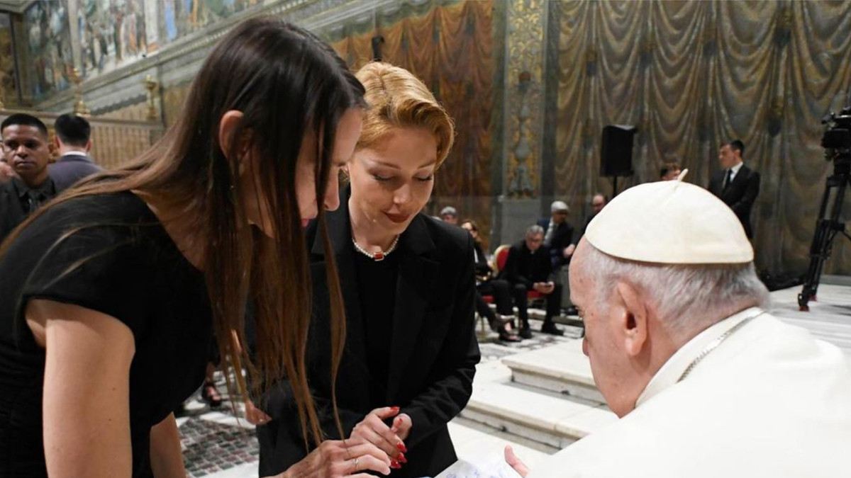 Тіна Кароль зустрілася з Папою Римським - фото 1