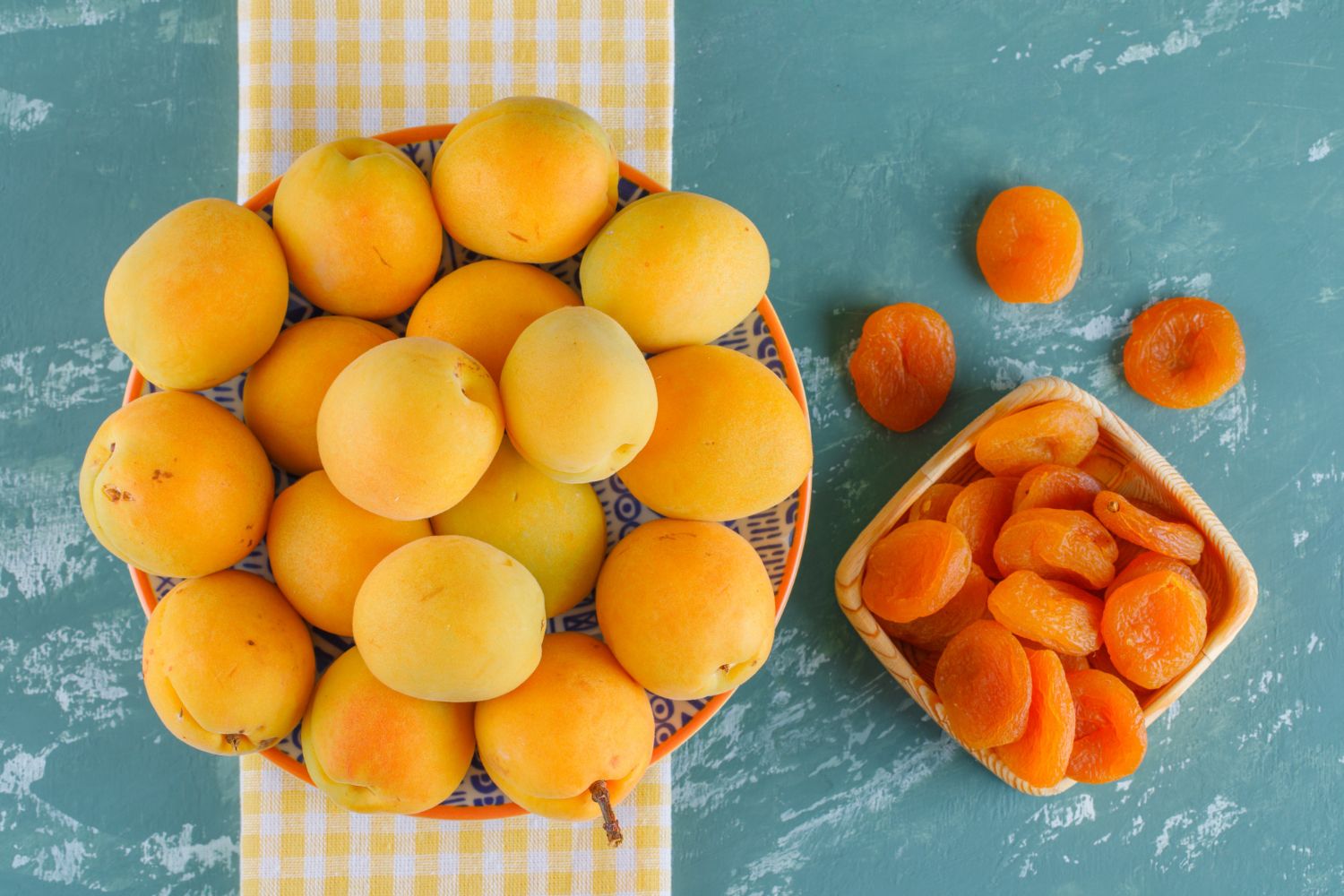 Ви більше не захочете магазинних солодощів: як приготувати абрикосову пастилу