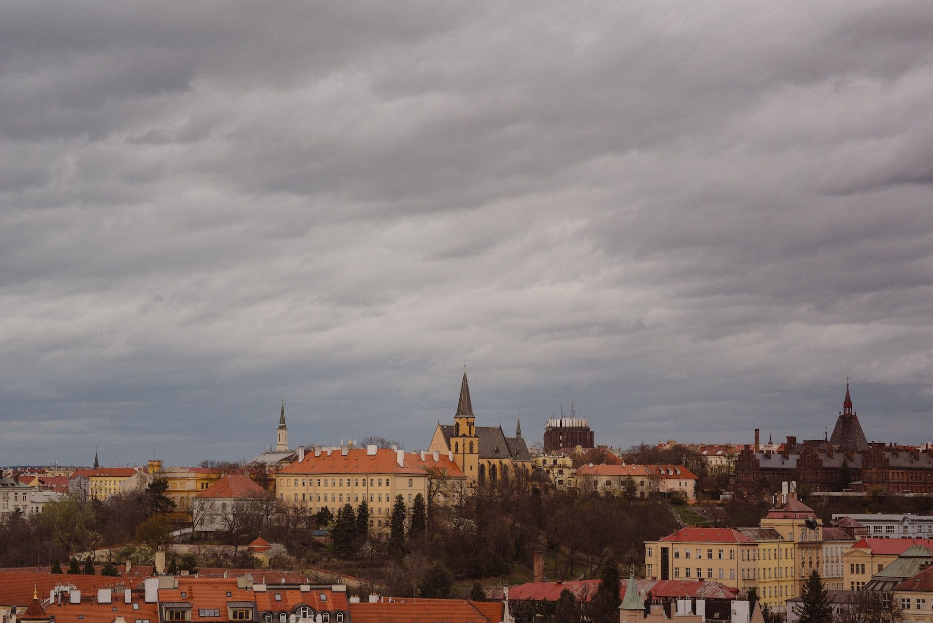 Нові умови допомоги для українців у Чехії: житло та виплати