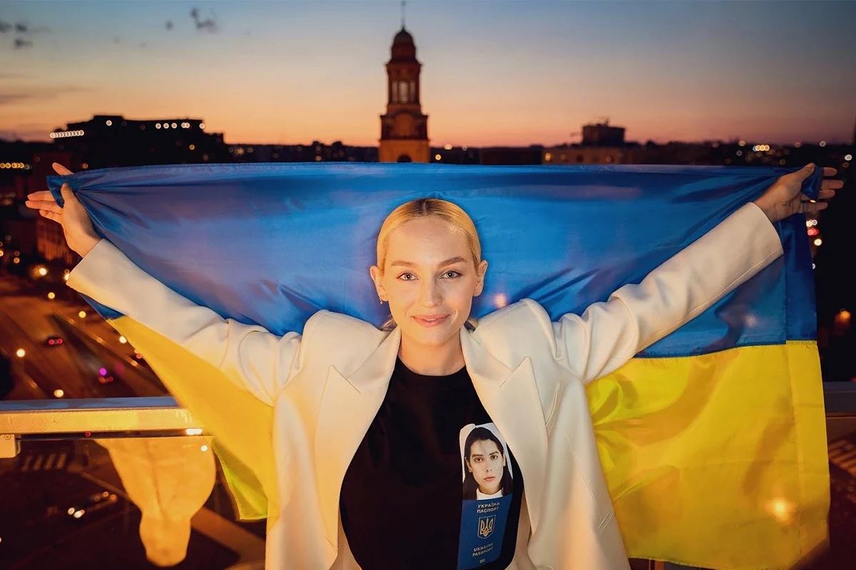 Сумую циклічно: ROXOLANA представила пісню, присвячену коханню