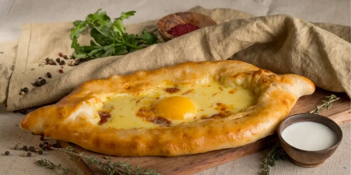 Хачапурі по-аджарськи - фото 1