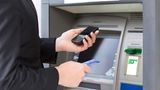 В Україні посилюють правила поповнення банківських карток через термінали: що зміниться