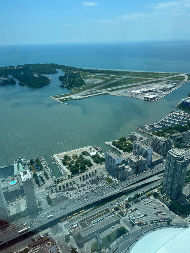 Вид на Торонто з CN Tower - фото 527361