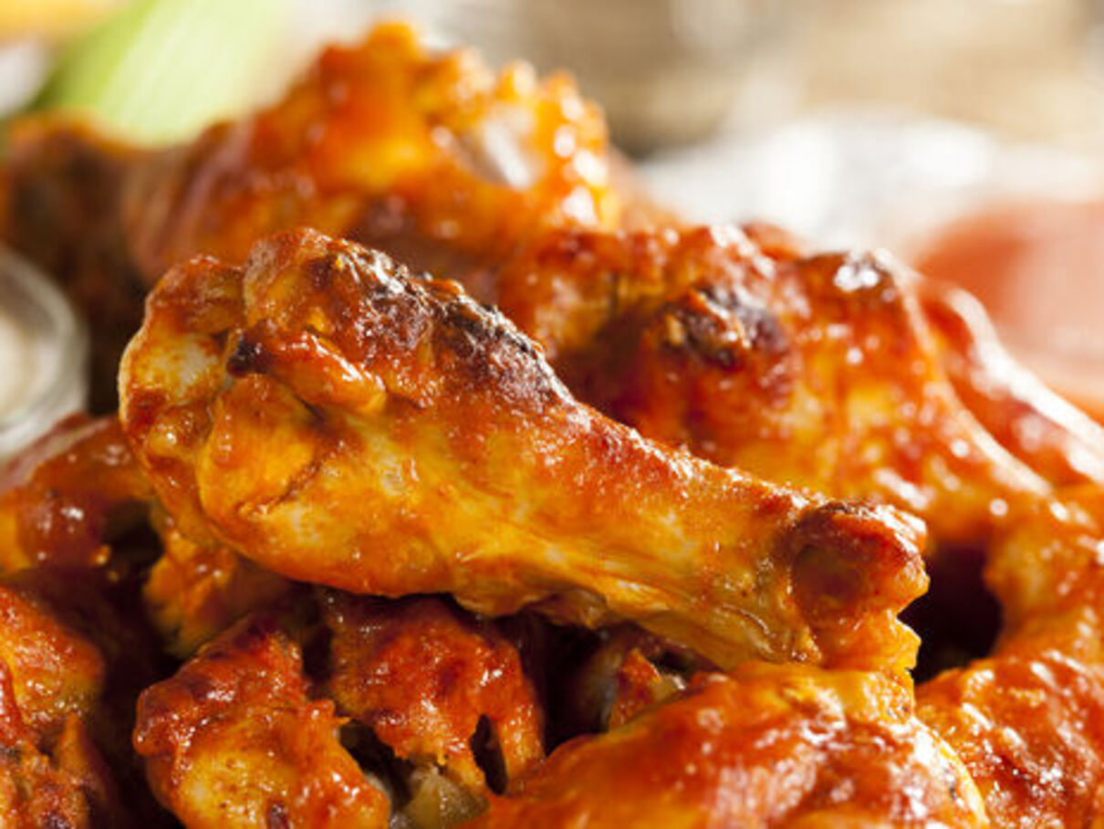 Крильця з куркумою та ананасом - фото 1