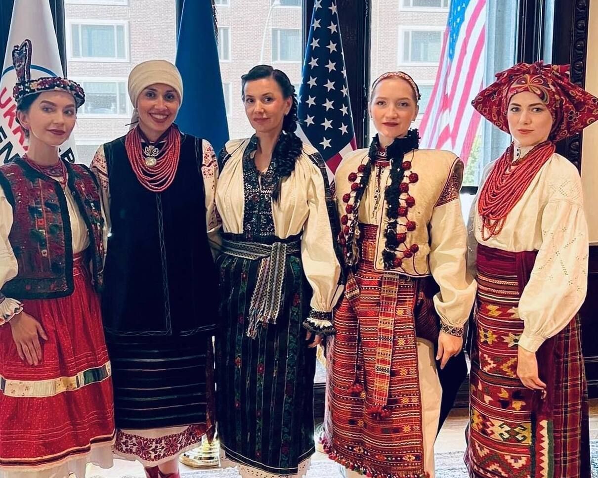 У Нью-Йорку влаштували показ стародавнього українського вбрання – відео