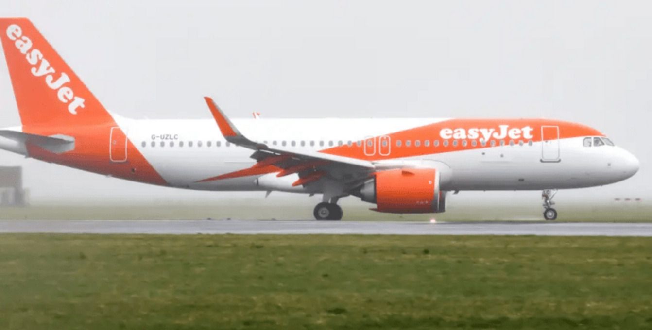 19 пасажирів зняли з рейсу: літак EasyJet не зміг злетіти через зайву вагу