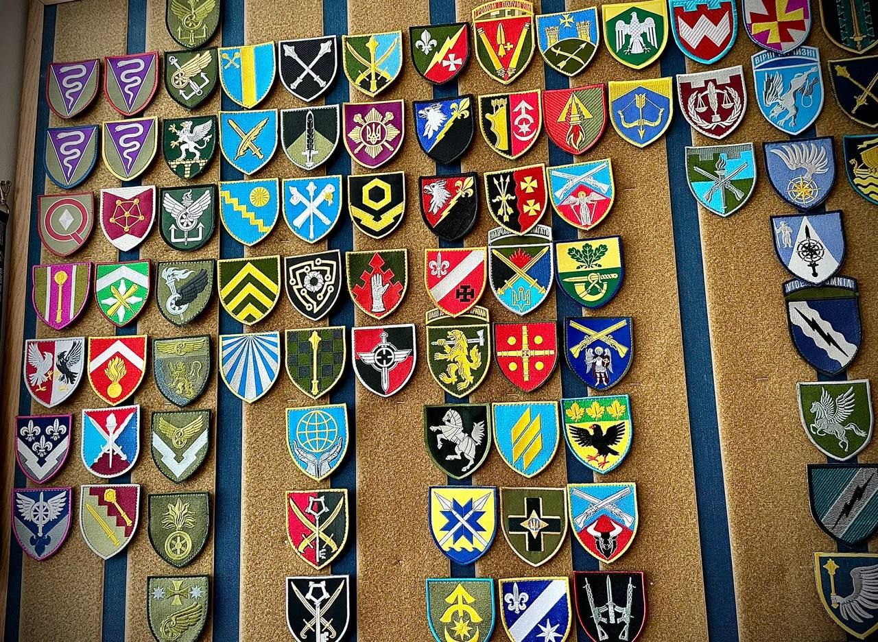 Символи перемоги: у Міноборони показали нові нарукавні знаки для бійців ЗСУ