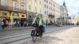 70-річний француз проїхав велосипедом 4000 км, щоб зібрати гроші для України