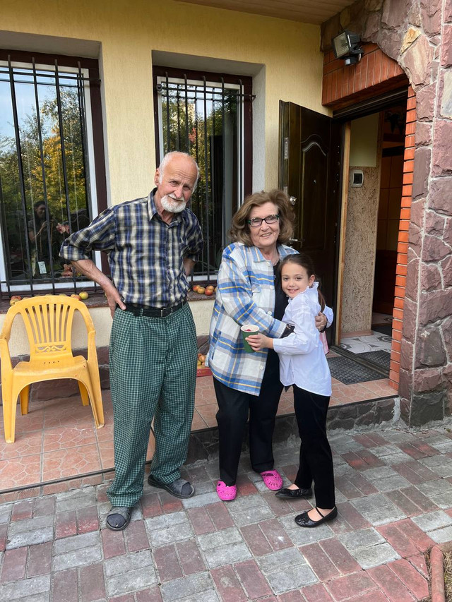 8-річна дівчинка-рекордсменка Кіра презентувала власний фільм до 55-річчя Кузьми Скрябіна - фото 529661