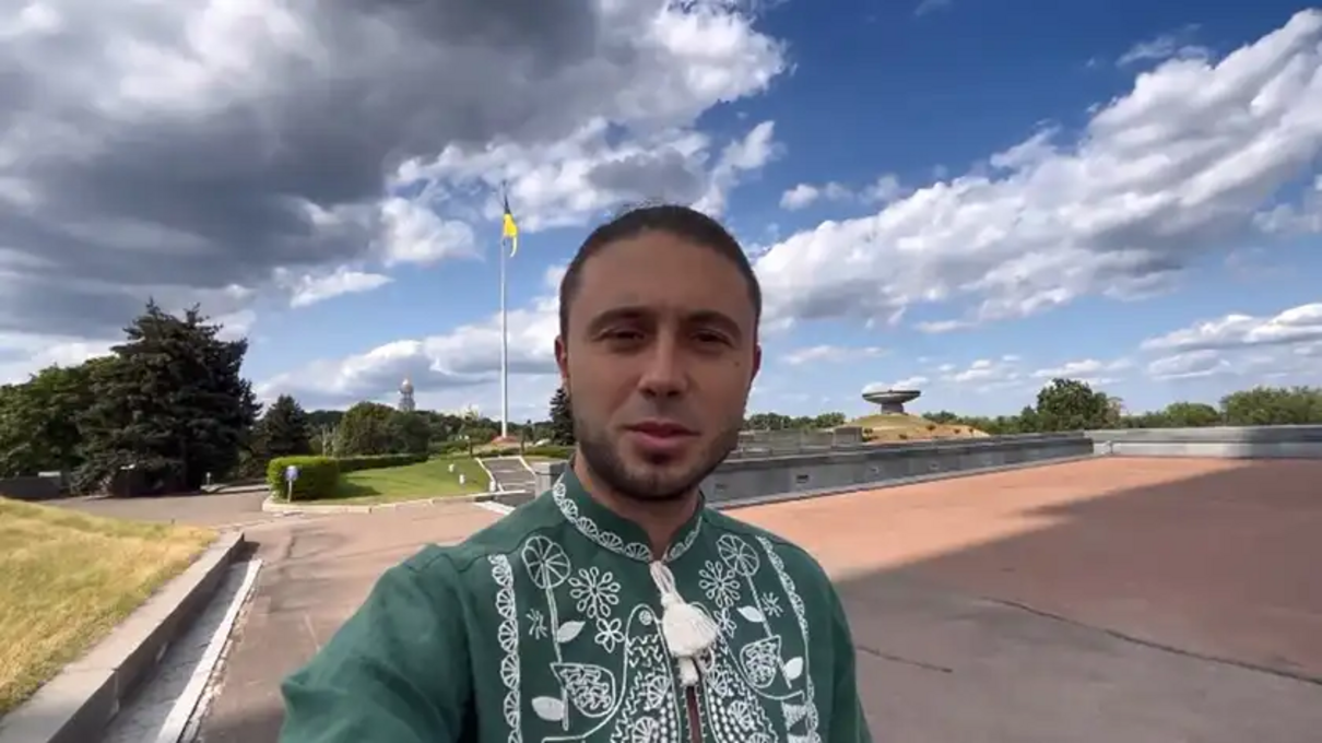 Тарас Тополя розчулив українців віршем-пророцтвом про перемогу (Відео)