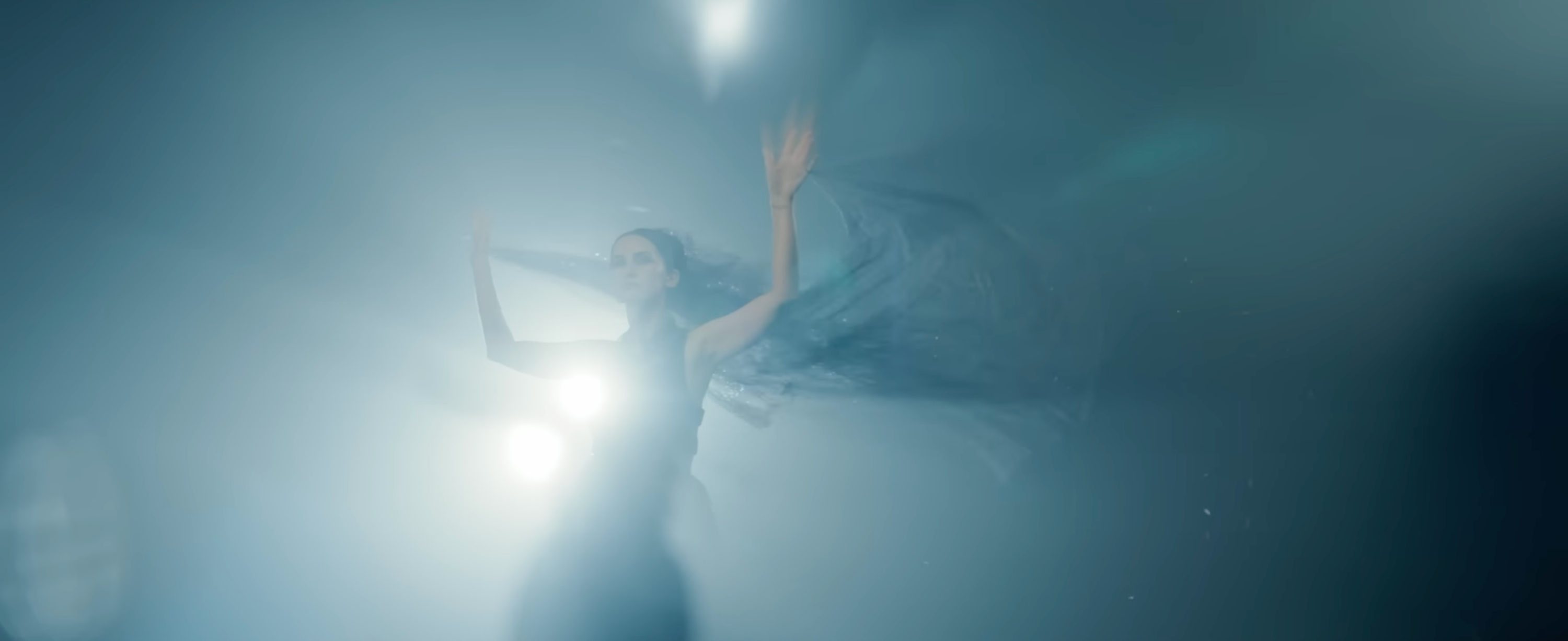 Пісня-лейтмотив стрічки "Довбуш": солістка гурту Go_A представила потужний кліп Vorozhyla