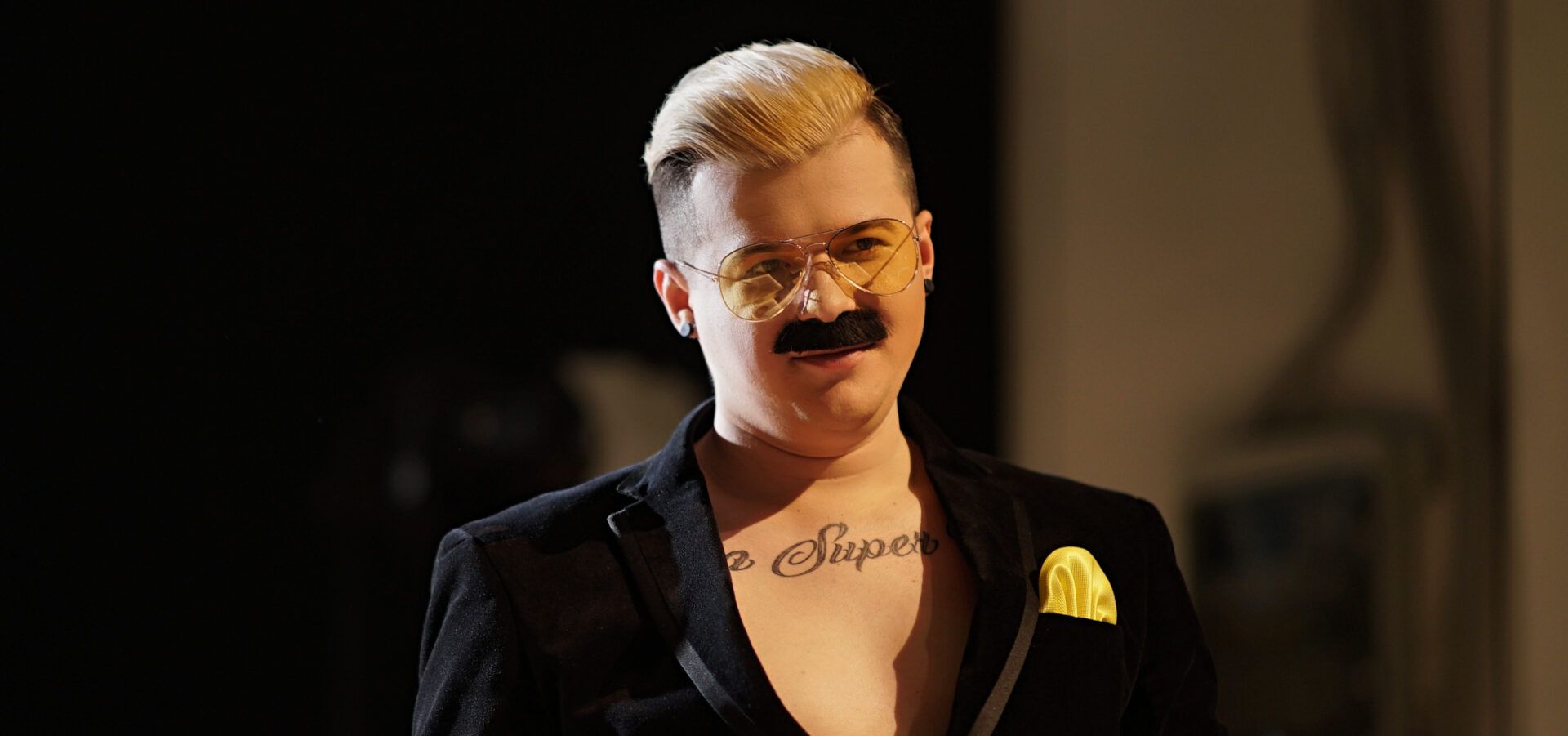 Найхаризматичніший  вусань країни Панас Буйний анонсує перший сольний концерт у Львові