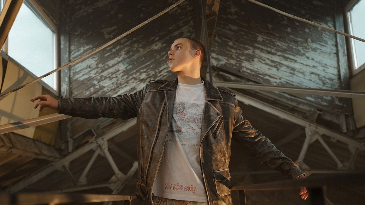 Талановитий піаніст ILLAI презентує пісню 