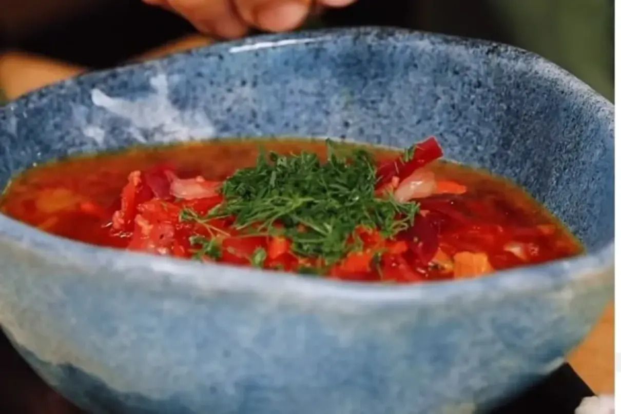 Записуйте рецепт українського борщу від Ектора Хіменеса-Браво (Відео)