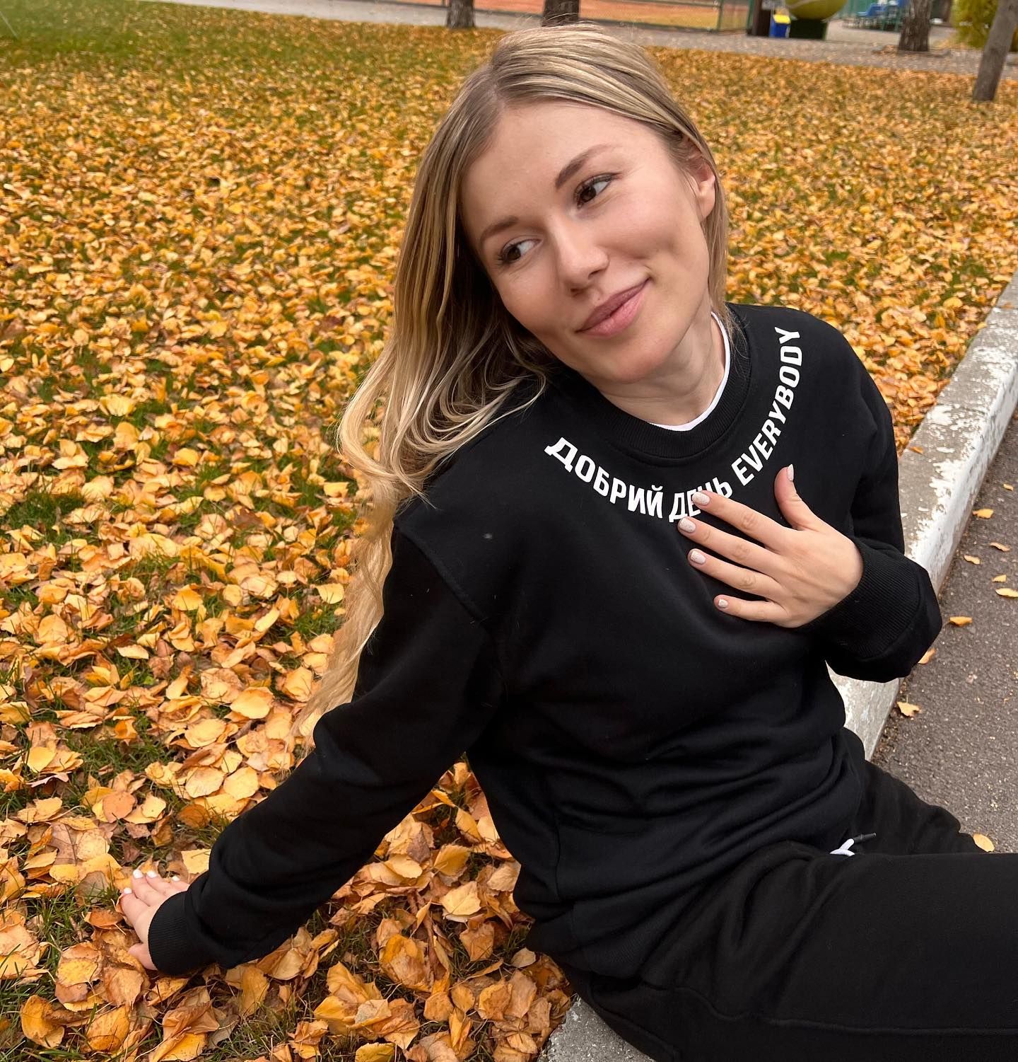 Виконавиця Alena Omargalieva презентувала гімн незалежних дівчат "Більше не буду"