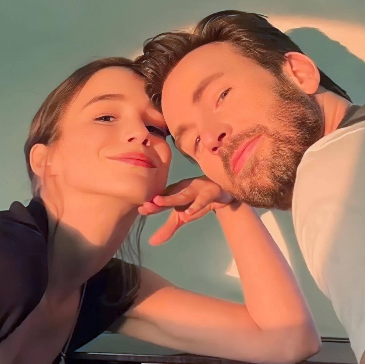 Кріс Еванс з дружиною - фото 1