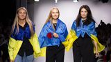Тиждень моди в Лондоні: дивіться неймовірний показ Ксенія Шнайдер, Олена Рева та Надя Дзяк