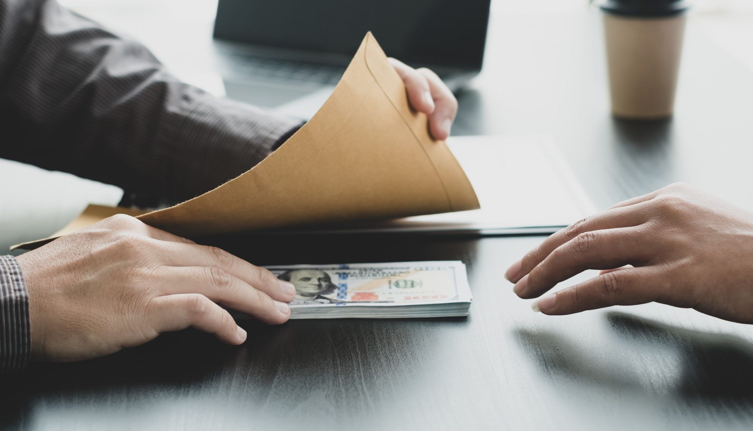 В Україні викривачу корупції виплатять 13 мільйонів гривень - фото 1