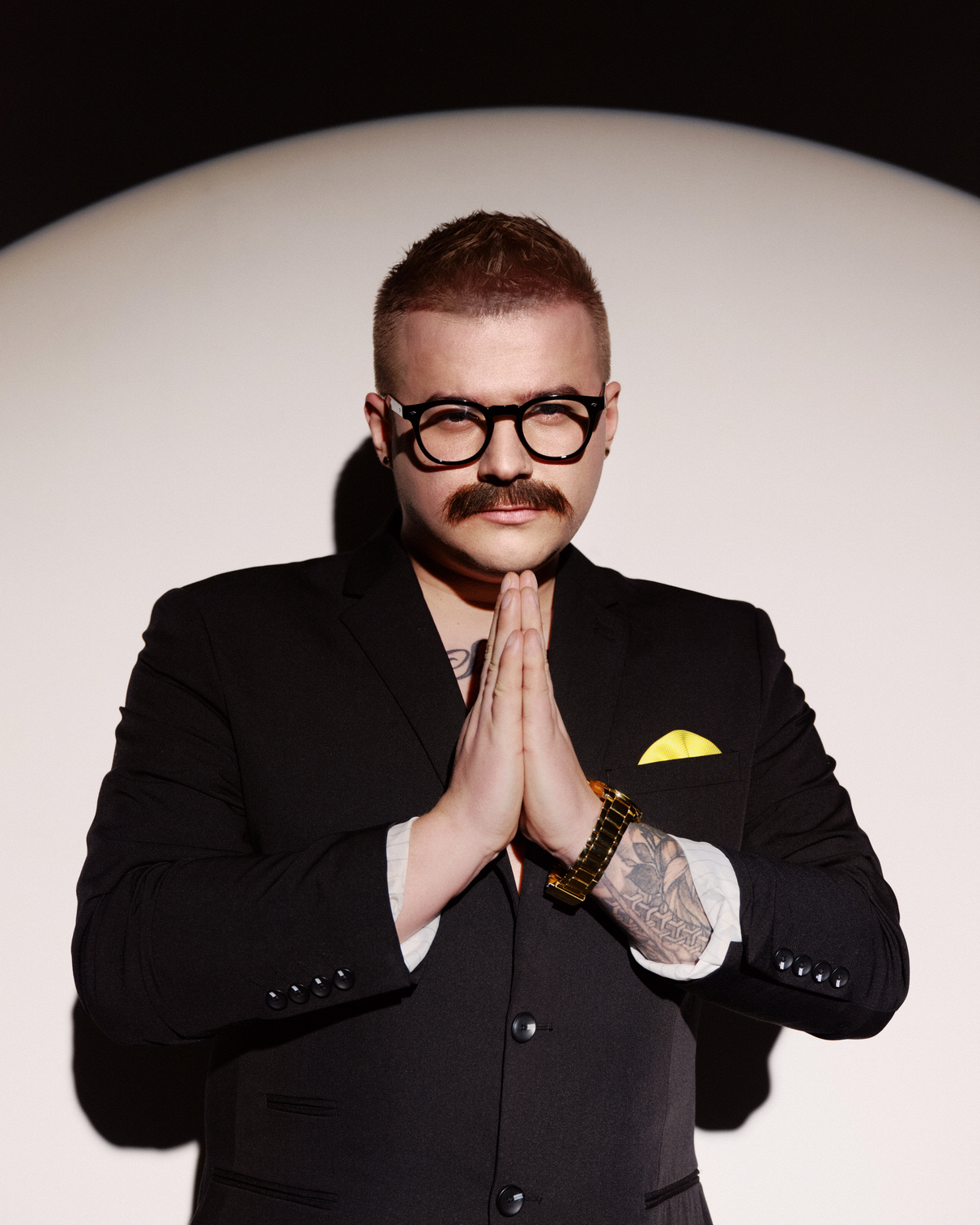 Чи справді теща закохалась у зятя: слухайте новий хіт Панаса Буйного