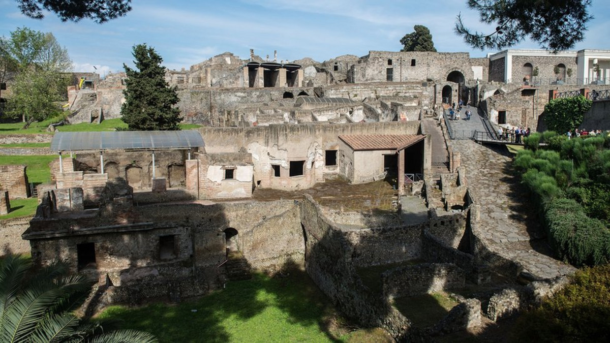 Розкопки у Помпеях - фото 1