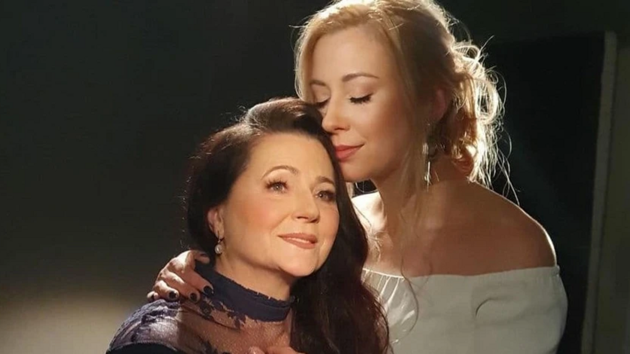 Тоня Матвієнко випустила зворушливу пісню-присвяту своїй матері Ніні Матвієнко