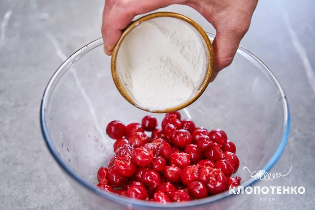 Пиріжки з вишнею - фото 532507