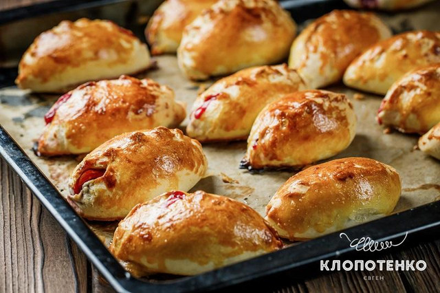 Пиріжки з вишнею - фото 532508