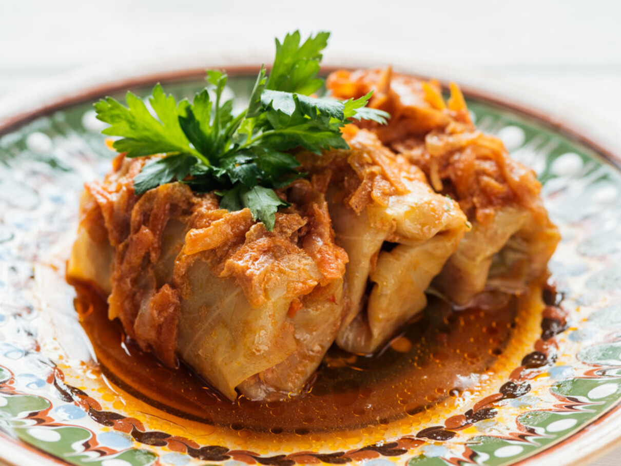 Апетитні голубці з м'ясом і грибами - фото 1