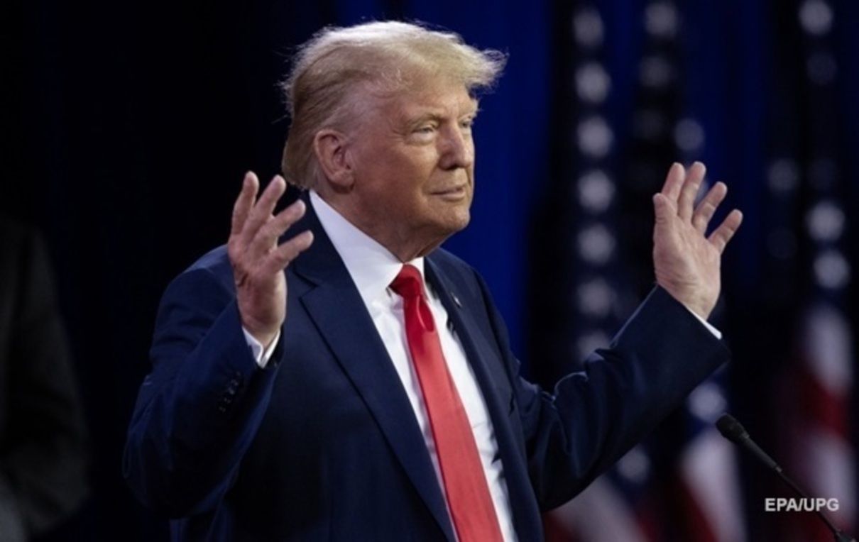 Суд оштрафував Трампа на $5000 за фото помічниці судді у соцмережі