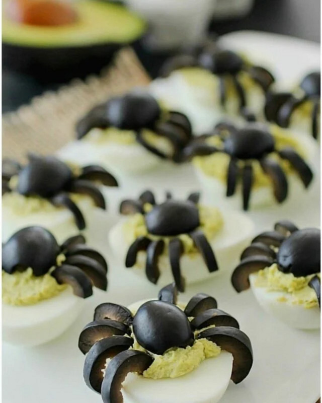 Фаршировані яйця-павучки - фото 532857