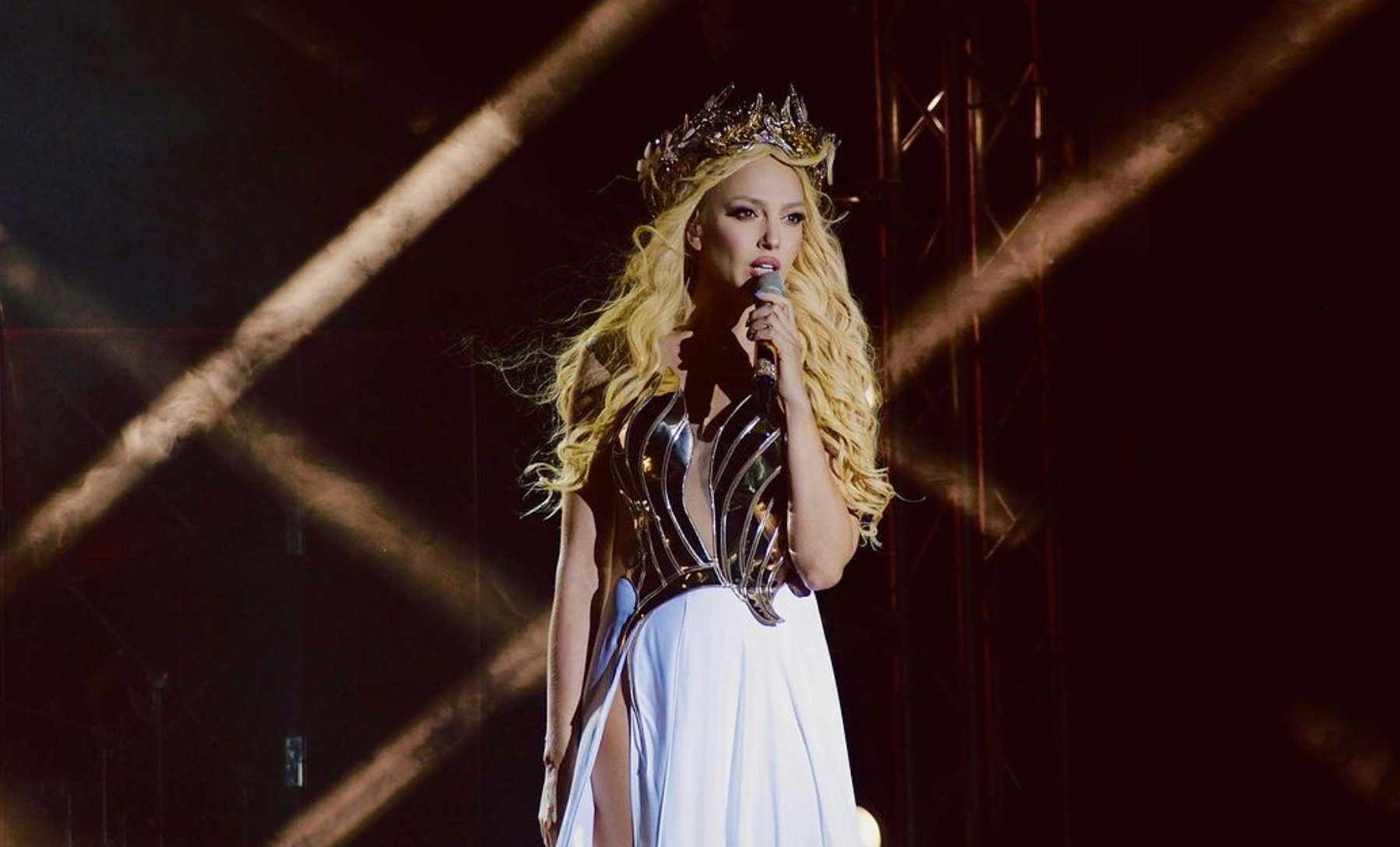 Скільки Оля Полякова заробила на скандальному весіллі під Львовом: відповів її продюсер