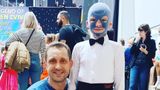 Роман Олексів, який постраждав від ракетного удару по Вінниці, знову танцює