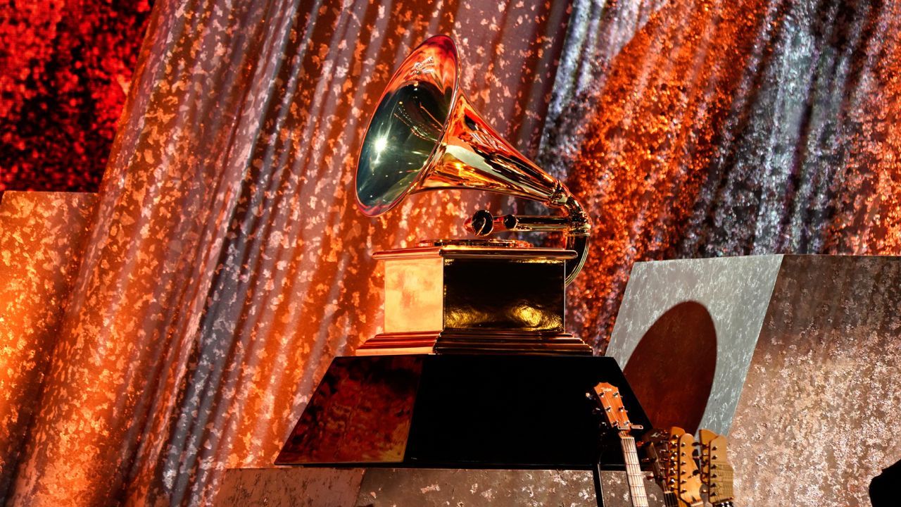 Відомі номінанти на премію Греммі-2024: чи потрапили до списку Джамала та Тіна Кароль